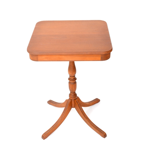 Square Lamp Table